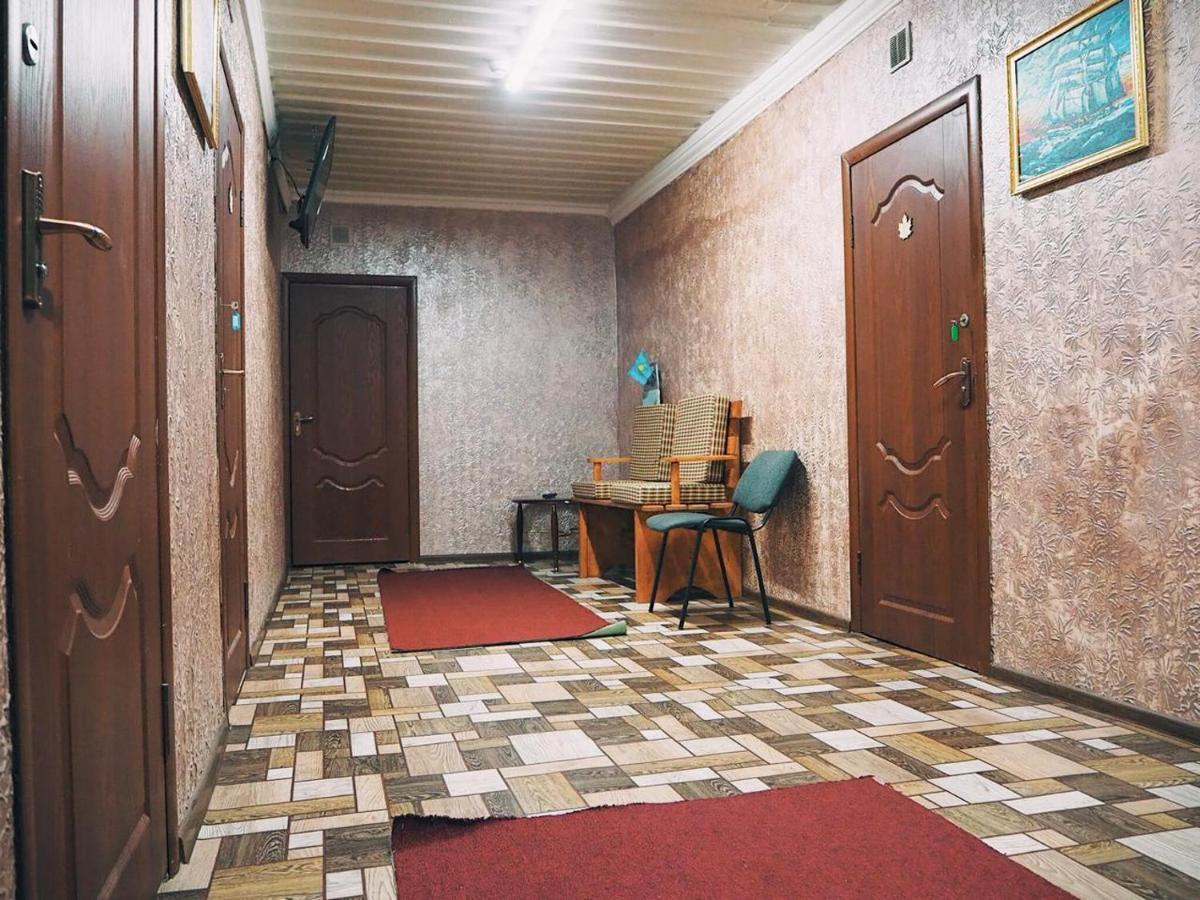 Hostel 24 Алматы Экстерьер фото