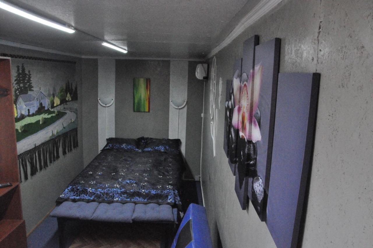 Hostel 24 Алматы Экстерьер фото